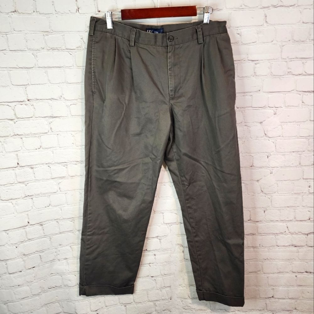 Men's Izod "Classic Fit" dress pants, size 34 X 30